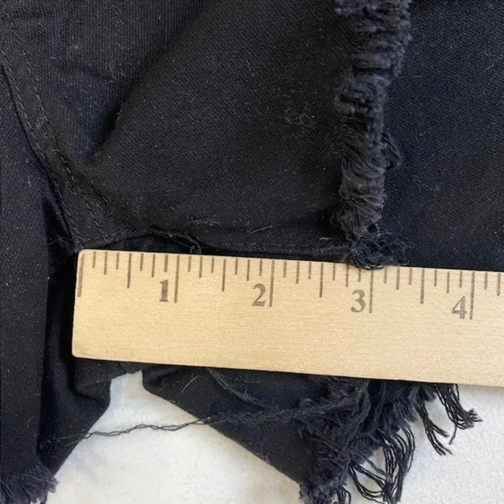 KanCan Womens Size 9/28 Black Denim Frayed Hem High Rise Shorts - Picture 5 of 8